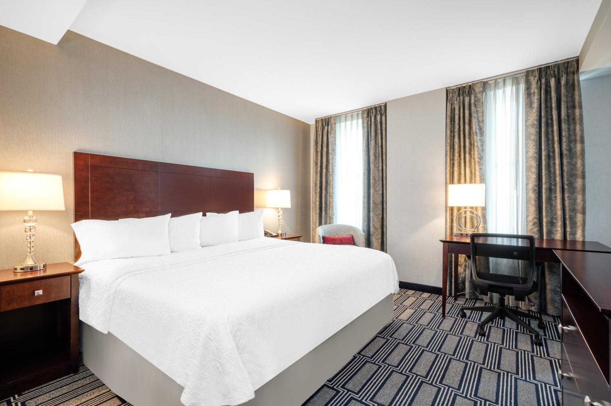 Hampton Inn & Suites Providence Downtown Экстерьер фото