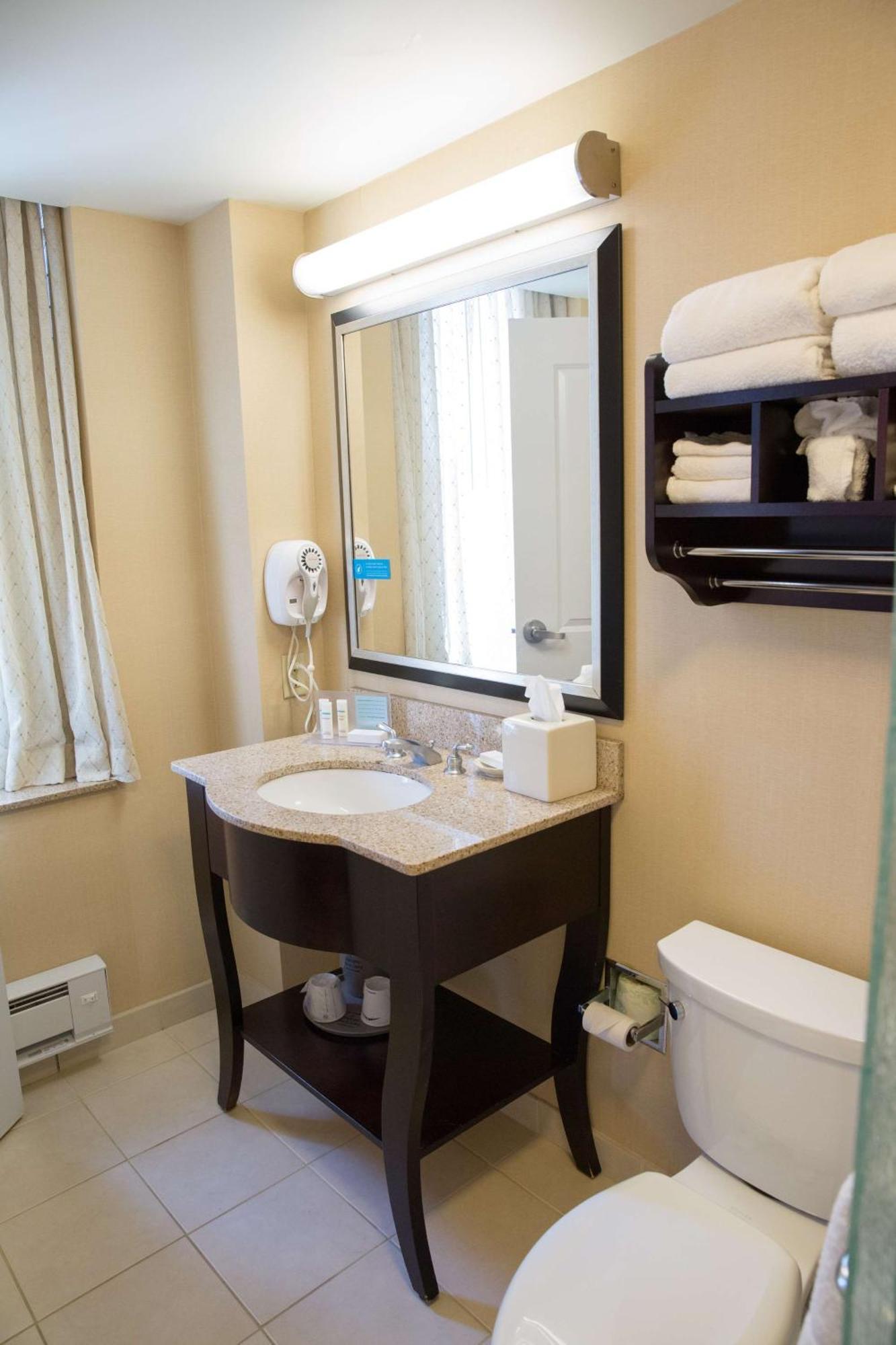 Hampton Inn & Suites Providence Downtown Экстерьер фото
