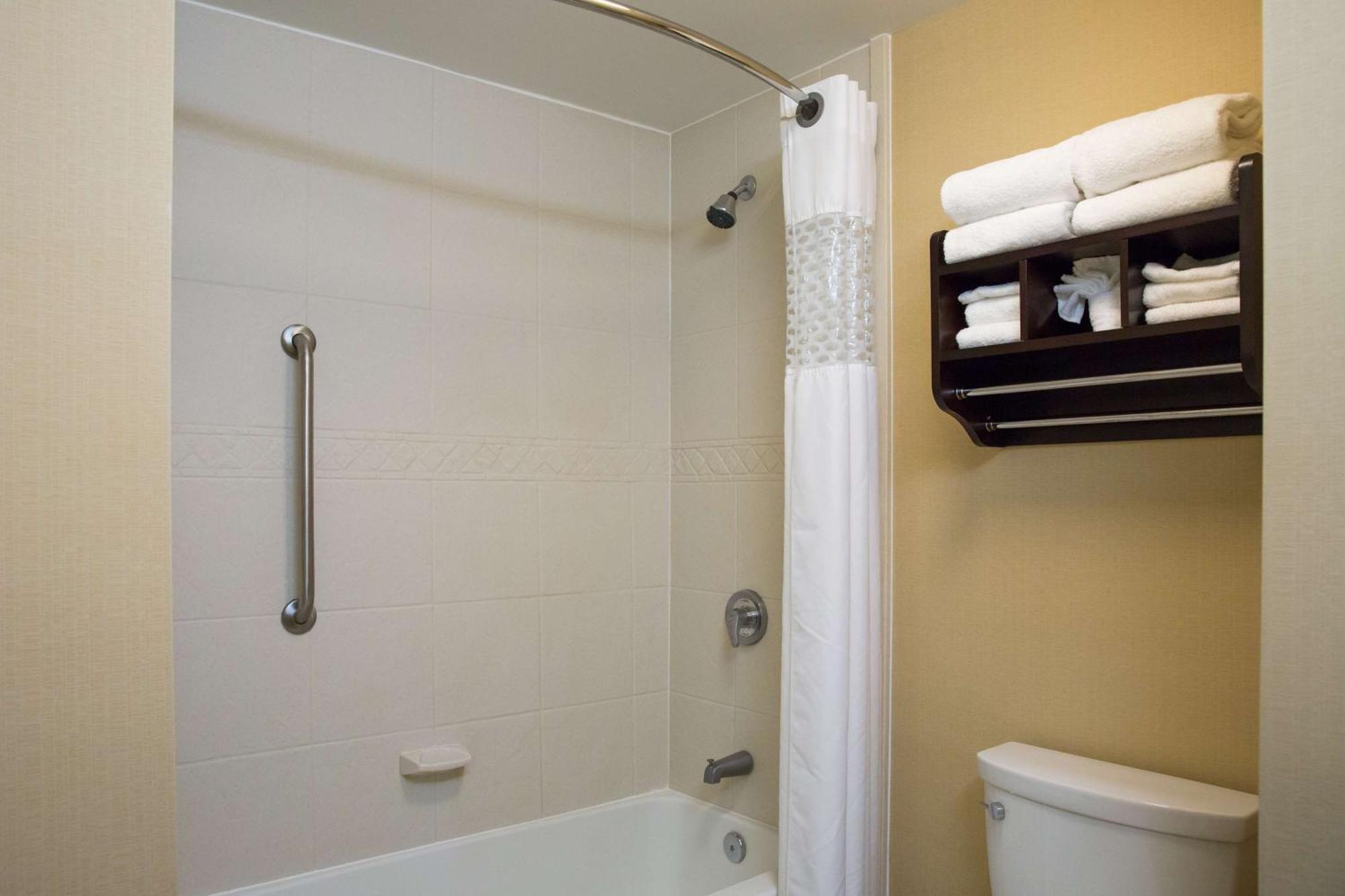 Hampton Inn & Suites Providence Downtown Экстерьер фото